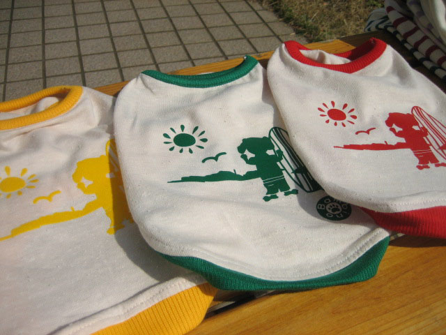 サーフドッグ　色いろ　(ワンピも可）(お名前入れも可）