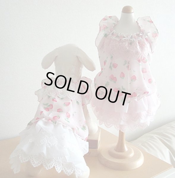 画像2: いちごシフォンワンピース (2)