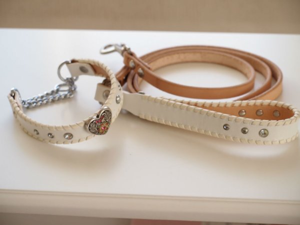 画像2: スパークハートレザー首輪（チョーク）とリードセット販売　ホワイト (2)