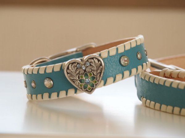 画像2: スパークハートレザー首輪とリードセット販売　ブルー (2)