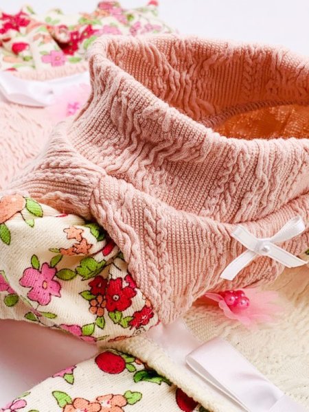 画像2: アランニット＆赤ピンクお花ワンピース (2)