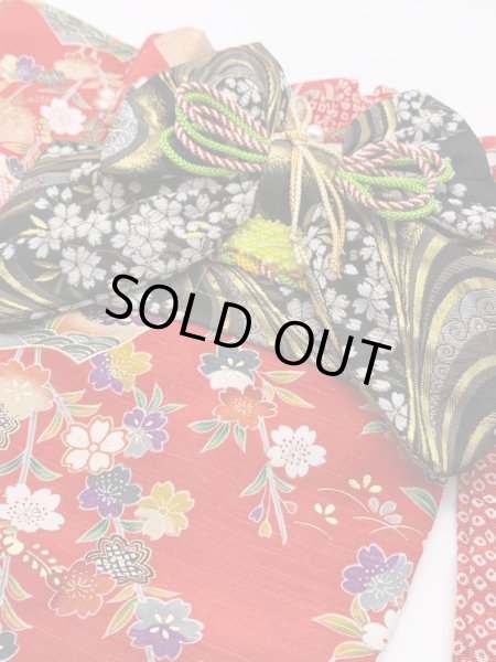 画像2: 京・正絹金彩友禅 花扇に蝶（赤）　振袖スタイル (2)