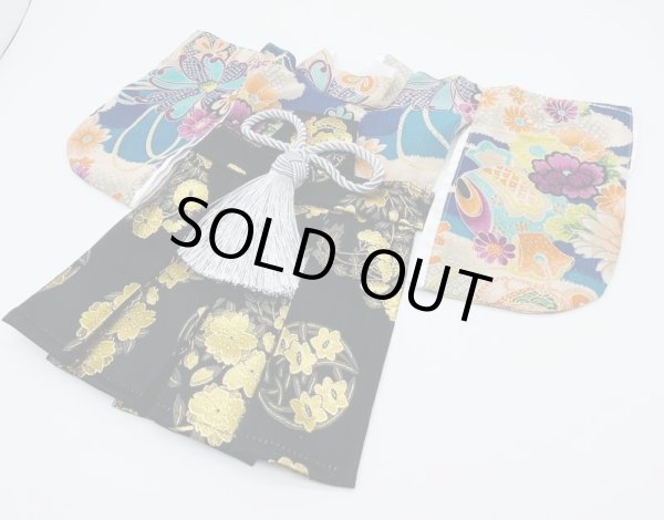 画像2: 犬服/猫服　袴　一越ちりめん生地 しぼりに花のし小槌文様(青)　金襴生地(金らん) 金の花丸(黒) (2)