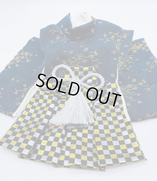 画像2: 犬服/猫服　袴　ちりめん生地 露芝に桜（濃紺） 金らん・市松柄（黒金銀） (2)